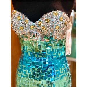 Tony Bowls Dresses - Pageant Dress/ Prom Dress/ Homecoming Court Dress Tony Bowls Dresses - Pageant Dress/ Prom Dress/ Homecoming Court Dress